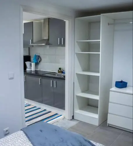 Simples E Simpático Horta (Azores)